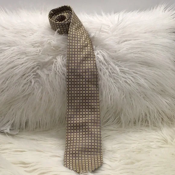 🌼3/$13🌼 BUNDLE DEAL! Chaps Yellow/Blue Square Print Tie - Picture 1 of 4